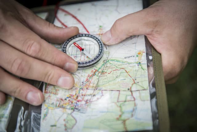 Kiedy wynaleziono kompas? Zaskakująca historia jego powstania
